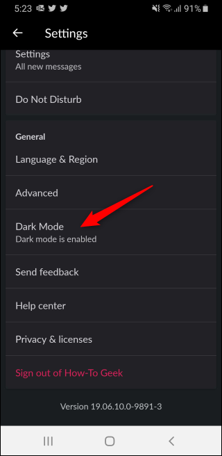 ตัวเลือก Slack Dark Mode เปิดใช้งานในการตั้งค่าบนโทรศัพท์ Android