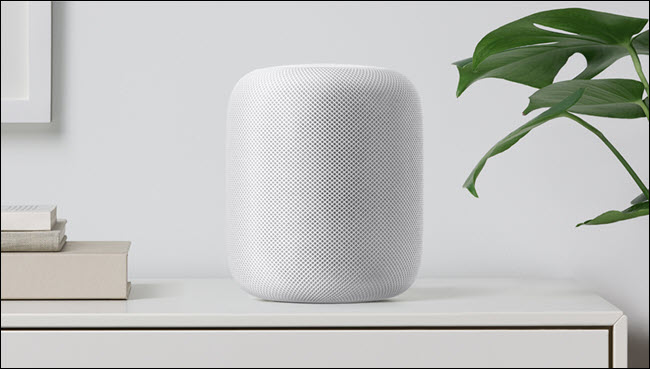 Homepod-luidspreker op een archiefkast.