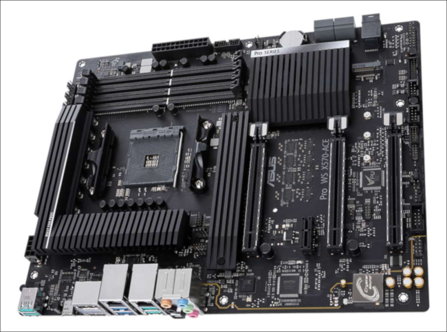 El Asus Pro WS, una placa base X570.